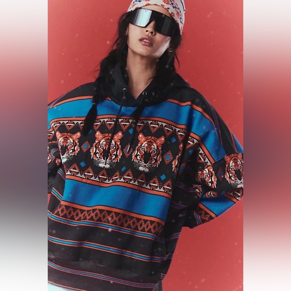 Free People Sprint To The Finish Hoodie Printed Pockets Tiger Knit Black Combo